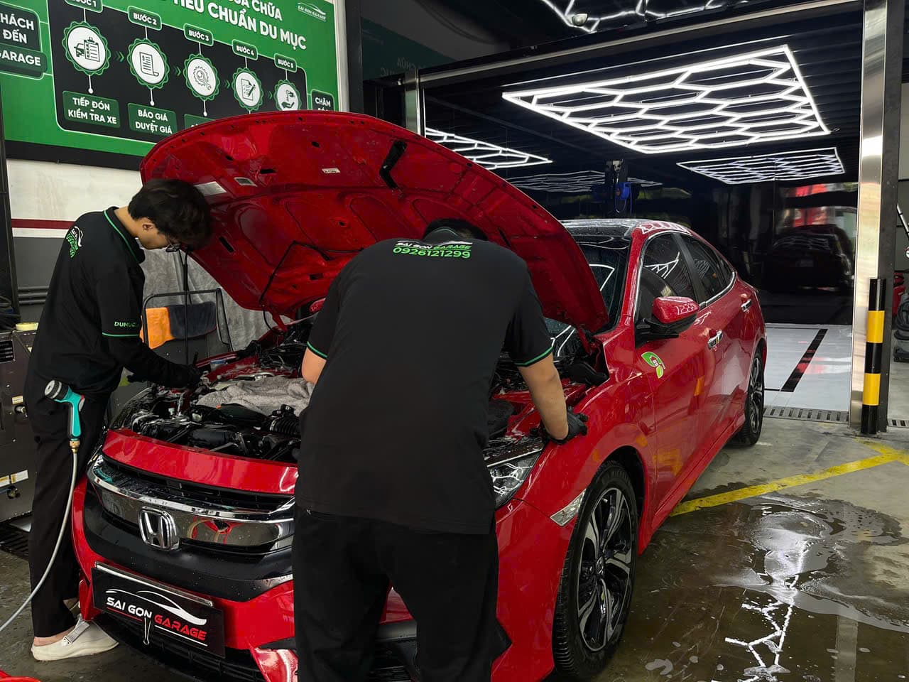3. Detailing Chăm sóc Xe Chuyên nghiệp